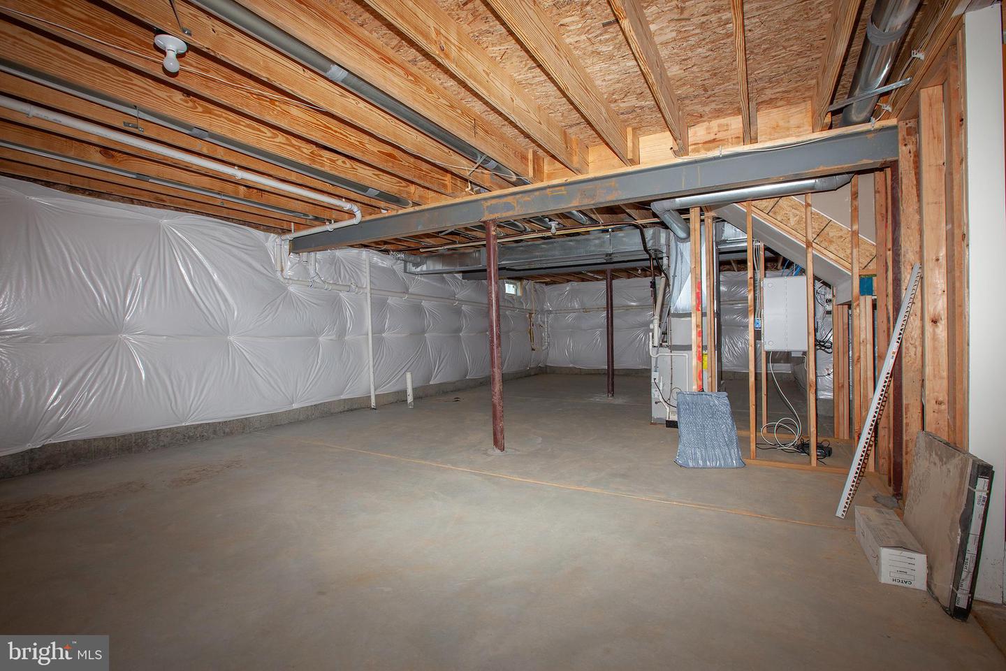 41 Champlain St Property Photo 24