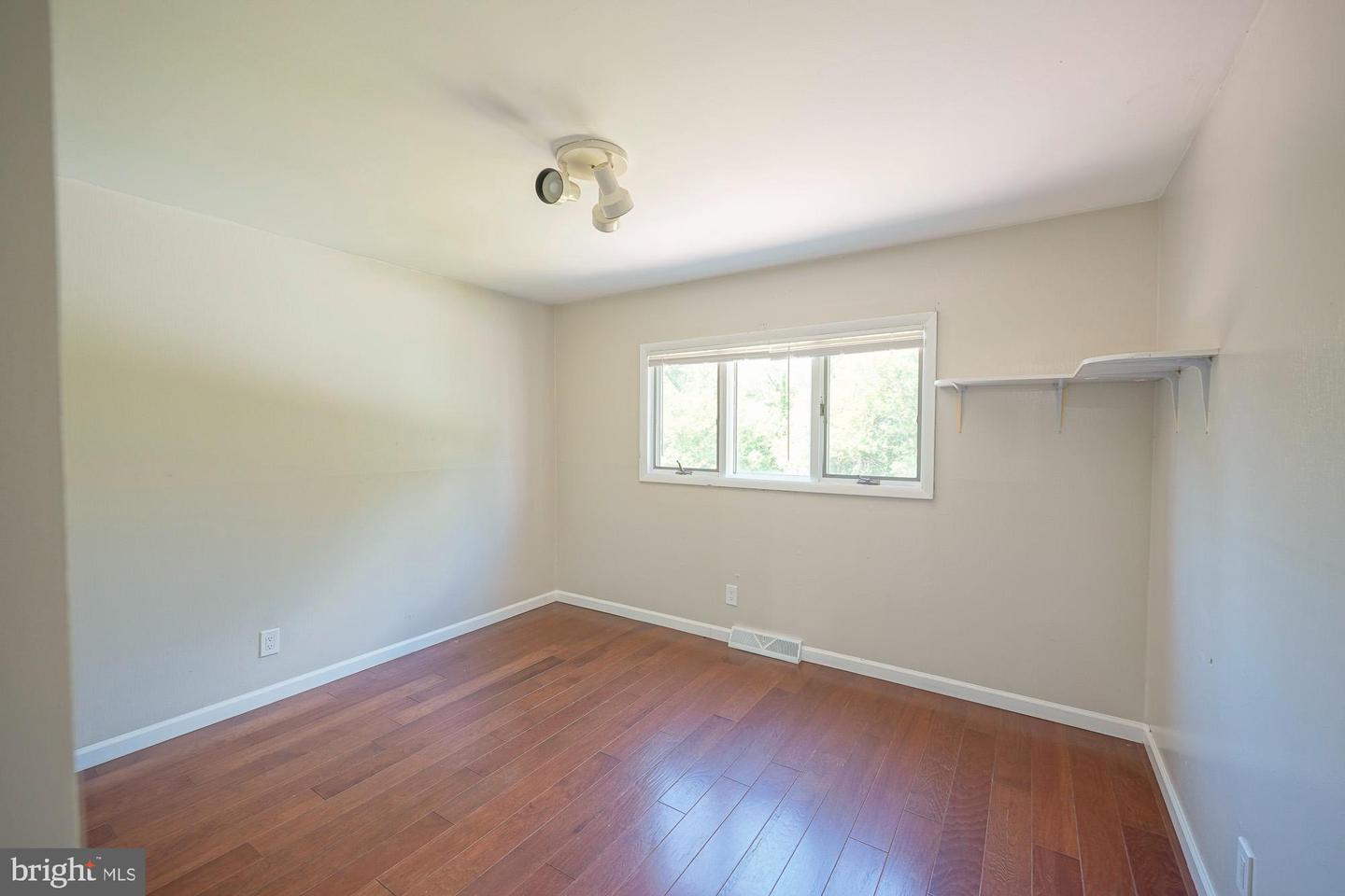 701 Crestbrook Ave Property Photo 23