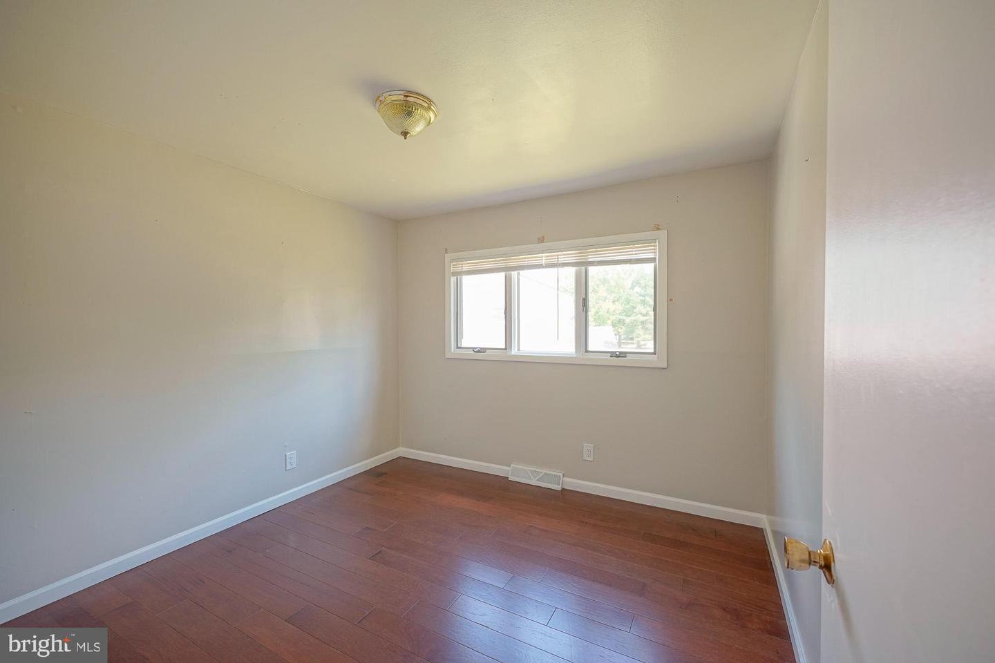 701 Crestbrook Ave Property Photo 35