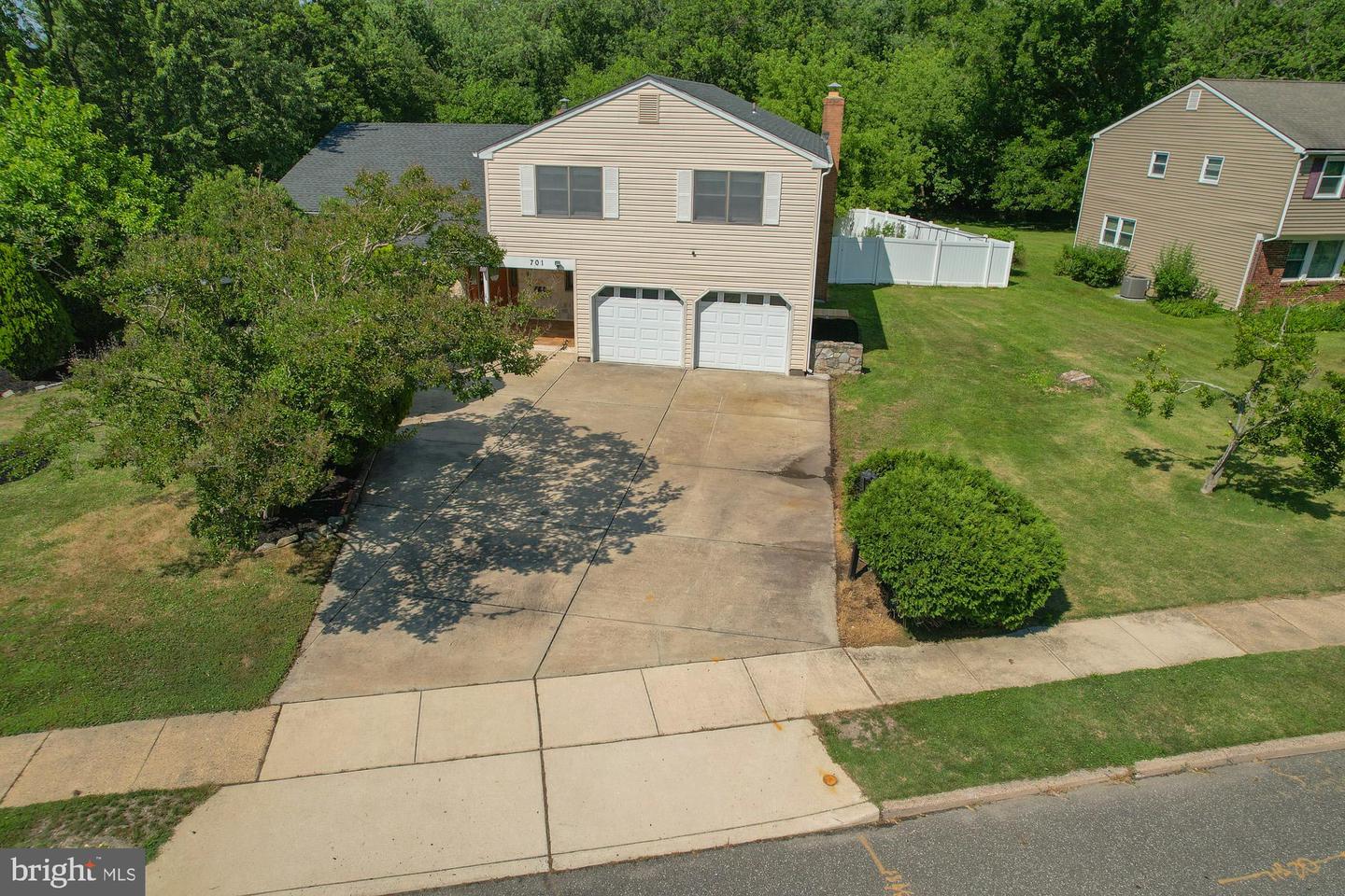 701 Crestbrook Ave Property Photo 45