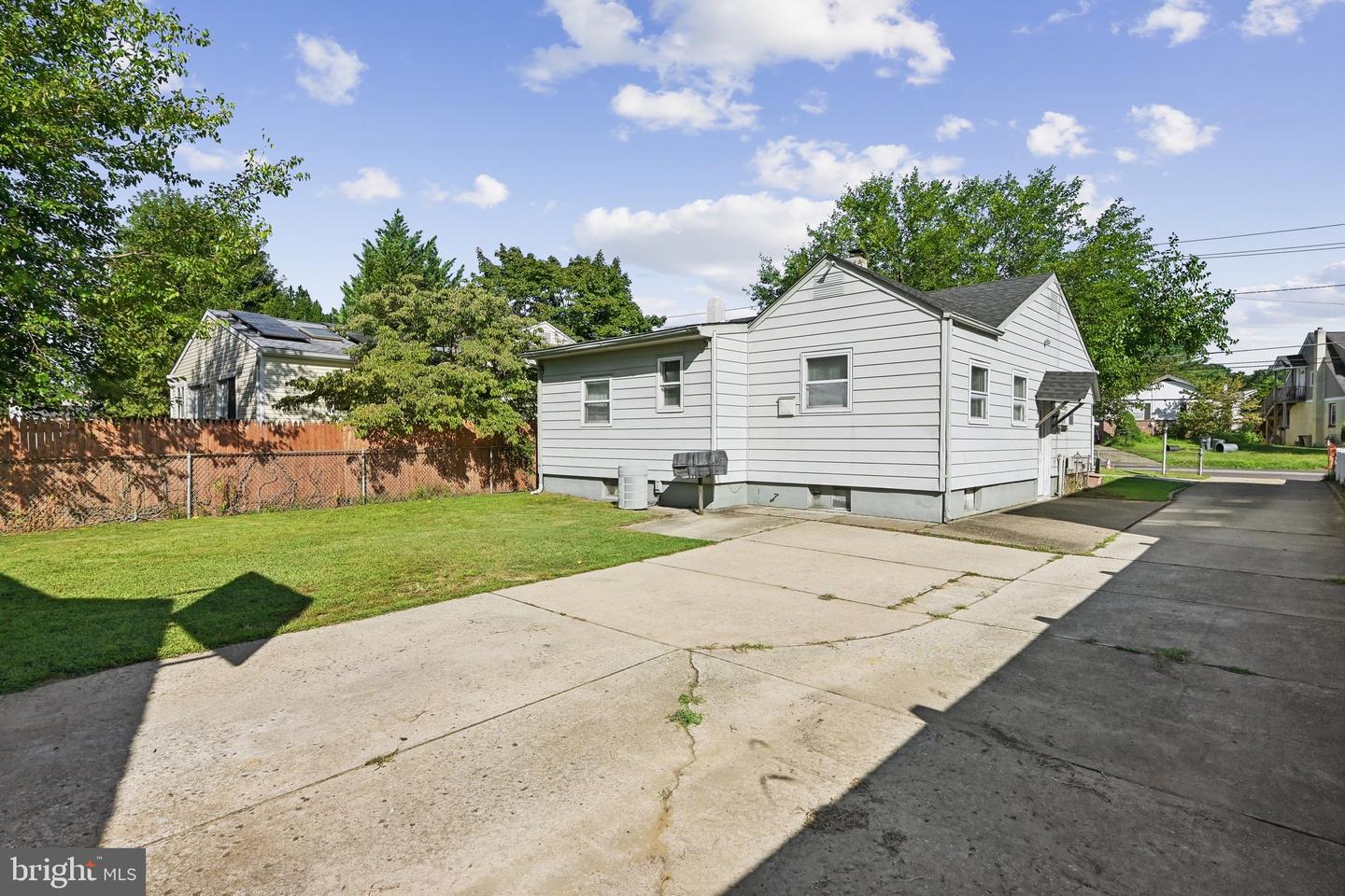 704 W Evesham Rd Property Photo 22