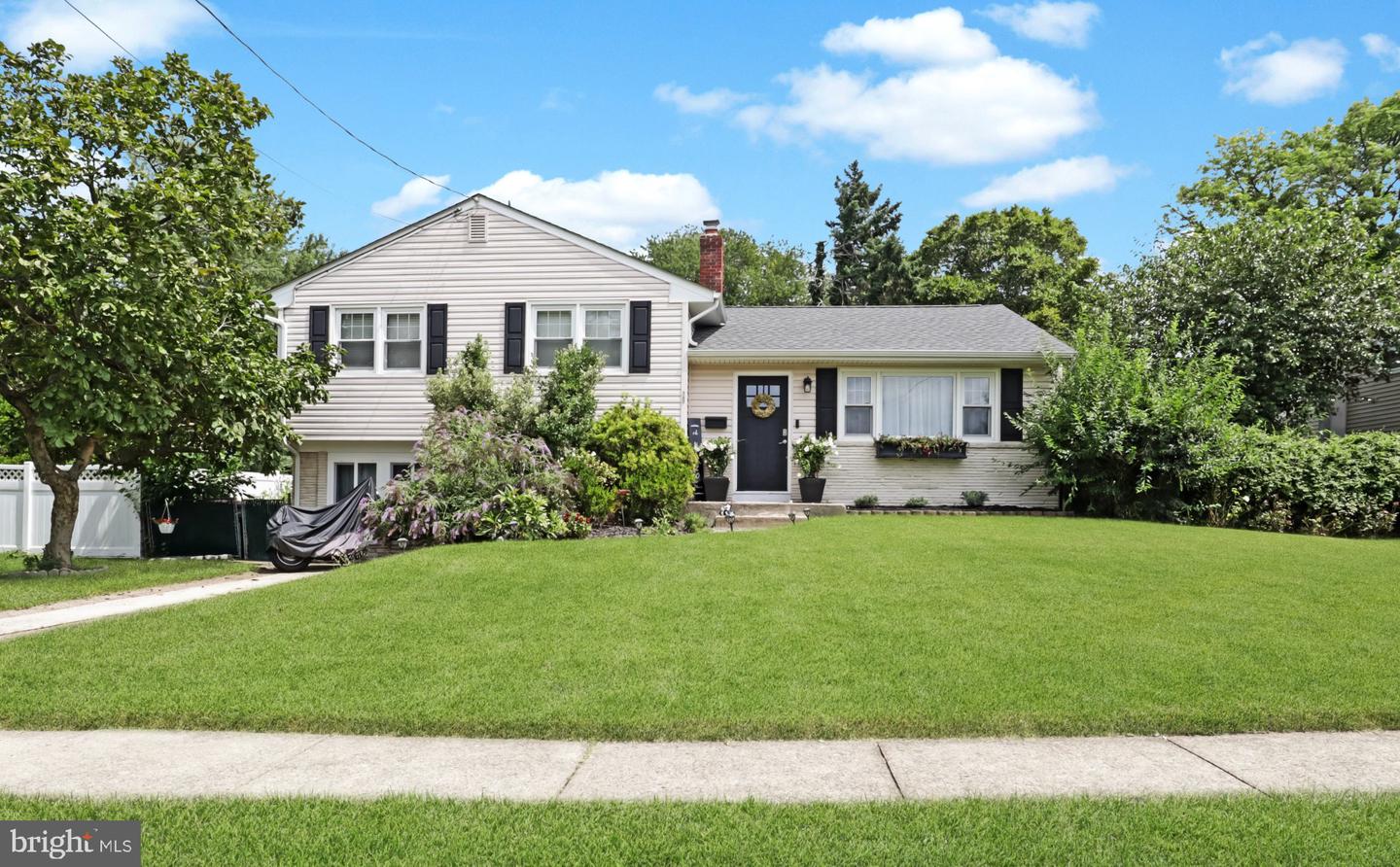 29 Tilford Rd Property Photo 2