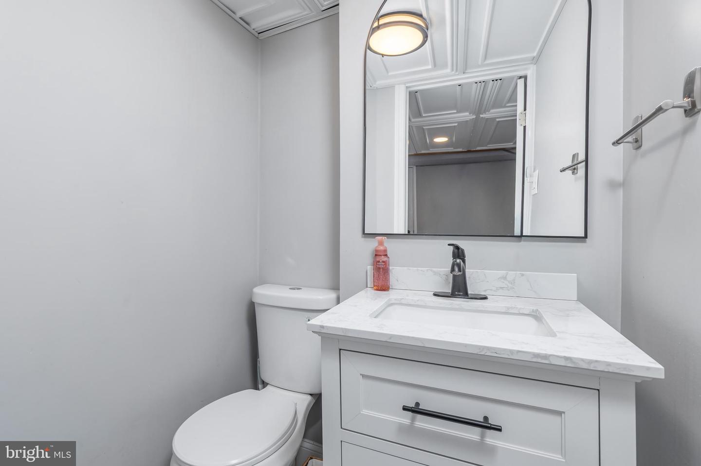626 Lambert Ave Property Photo 15
