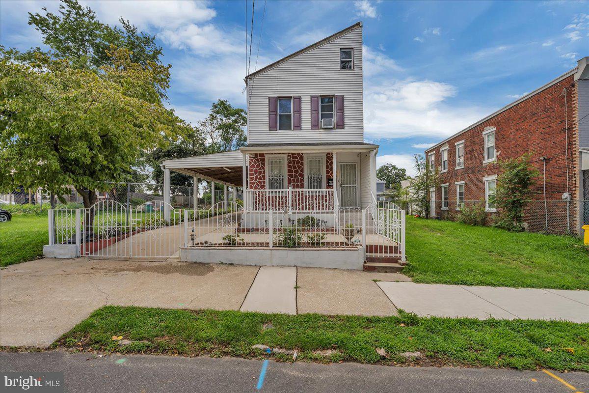 2726 Wayne Ave Property Photo 1