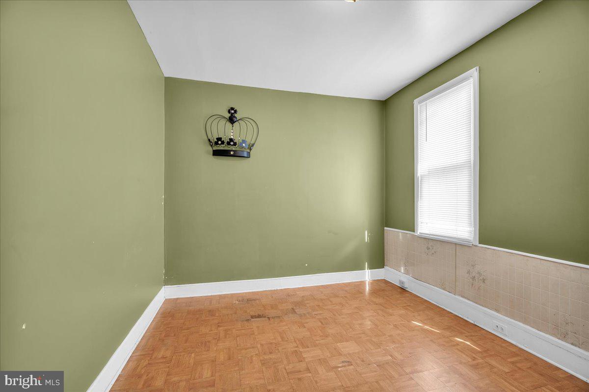 2726 Wayne Ave Property Photo 14