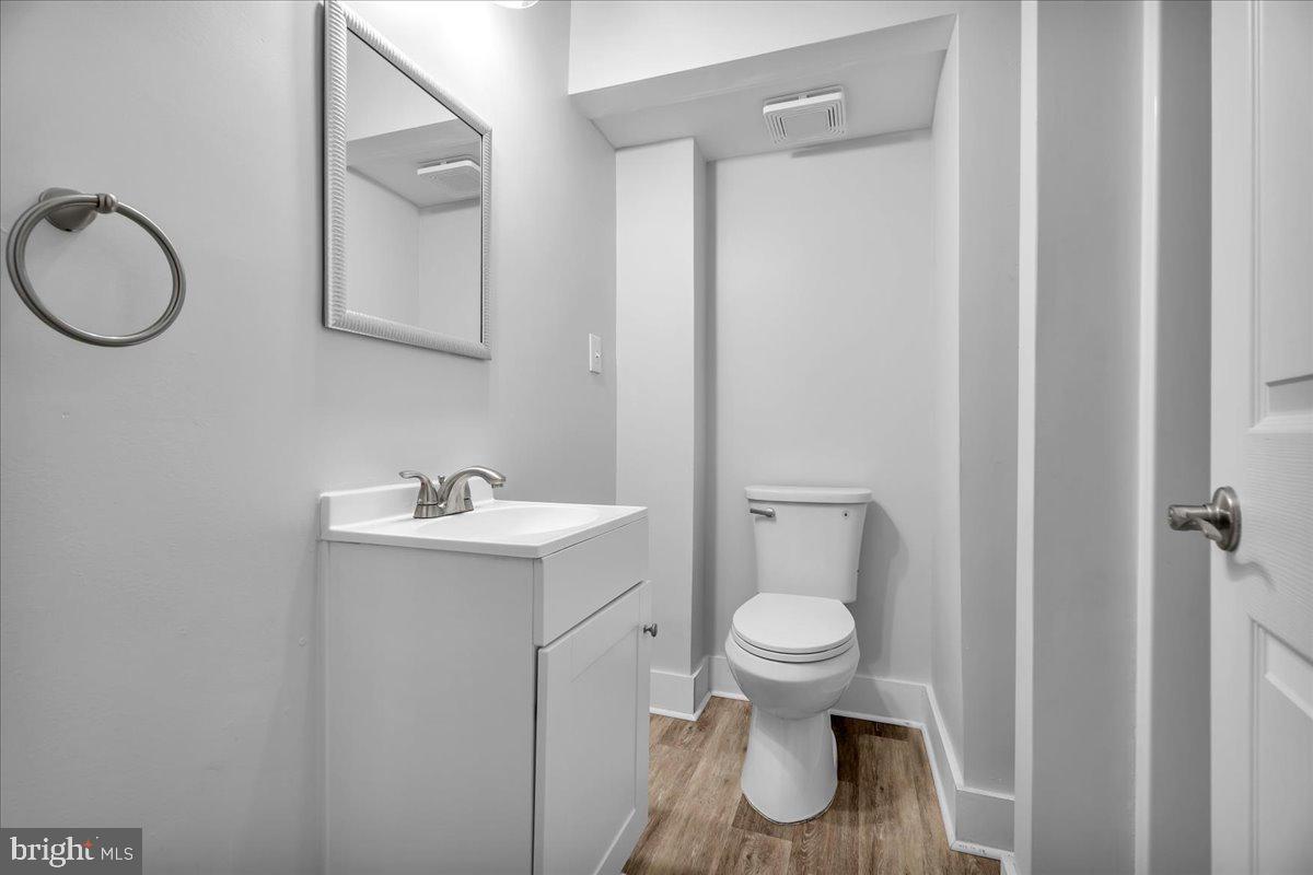2726 Wayne Ave Property Photo 19