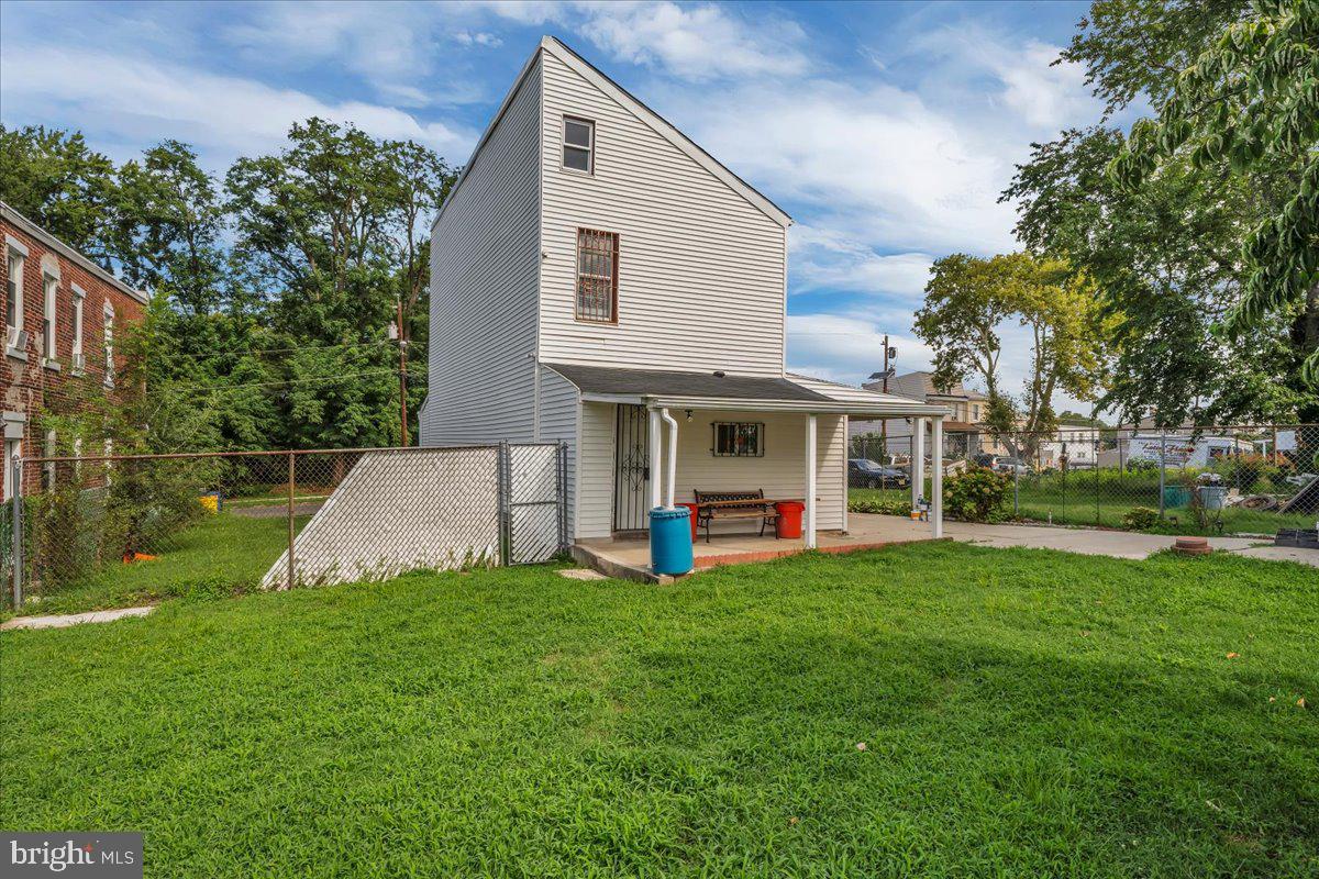 2726 Wayne Ave Property Photo 24