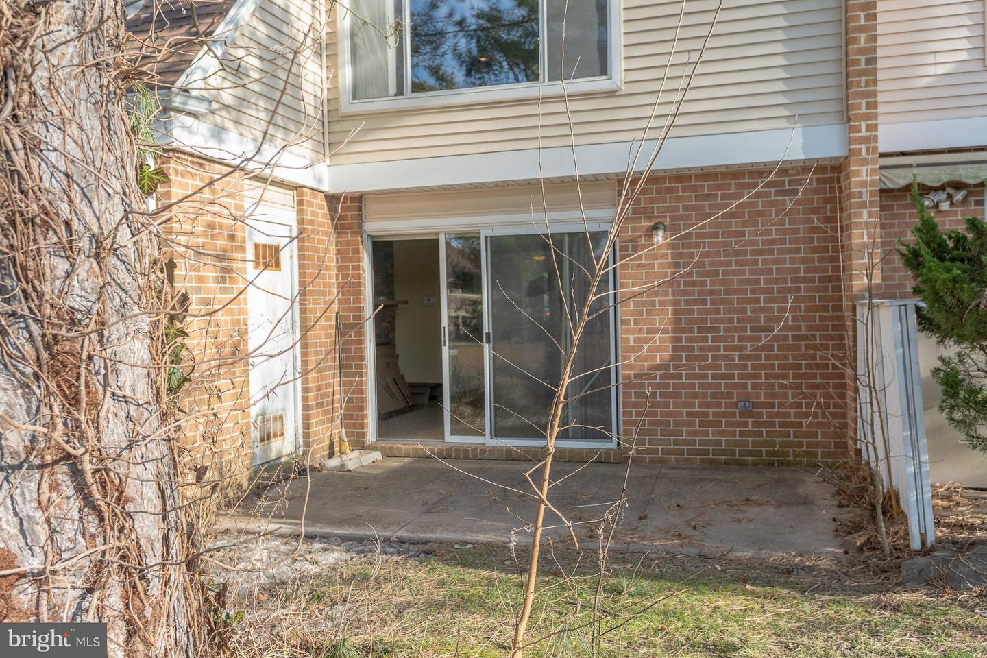 1097 Corbridge Ct Property Photo 6