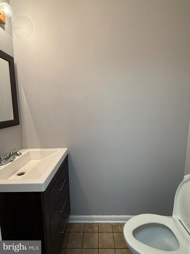 1097 Corbridge Ct Property Photo 19