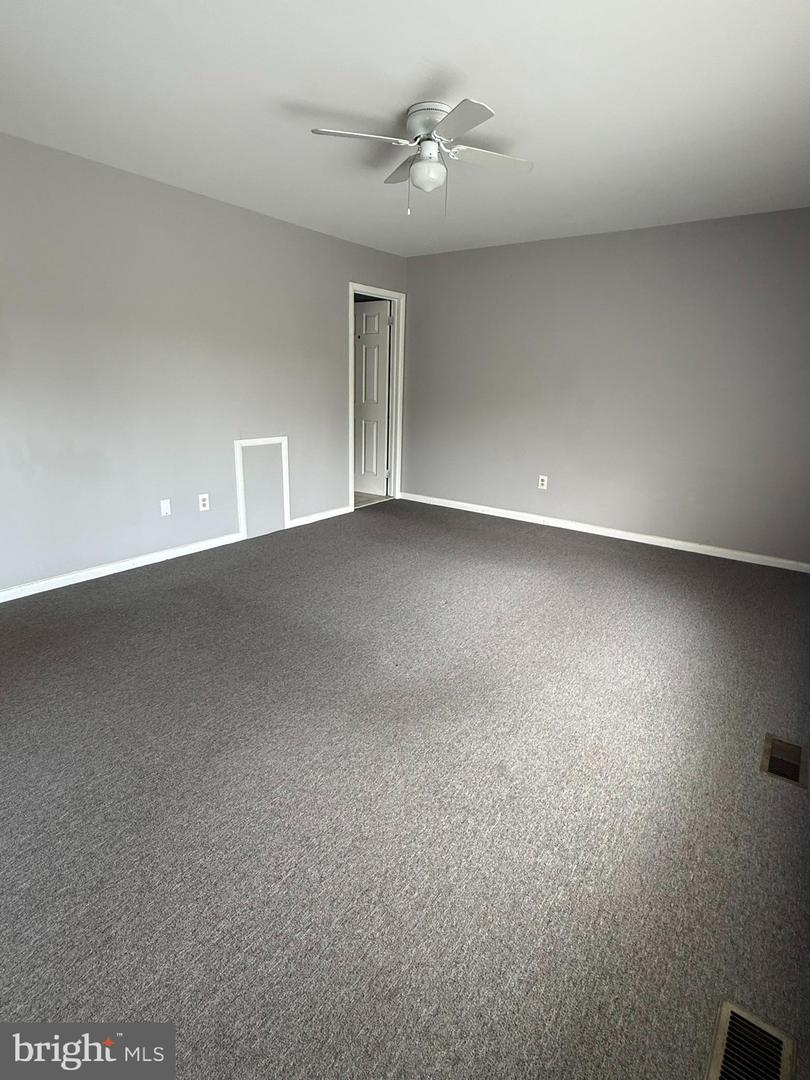 1097 Corbridge Ct Property Photo 23