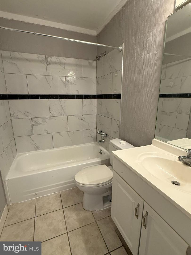 1097 Corbridge Ct Property Photo 28
