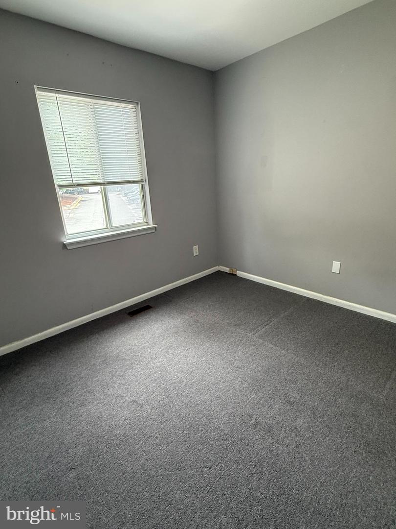1097 Corbridge Ct Property Photo 32