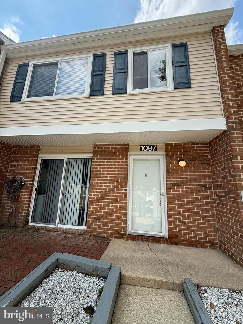 1097 Corbridge Ct Property Photo 36