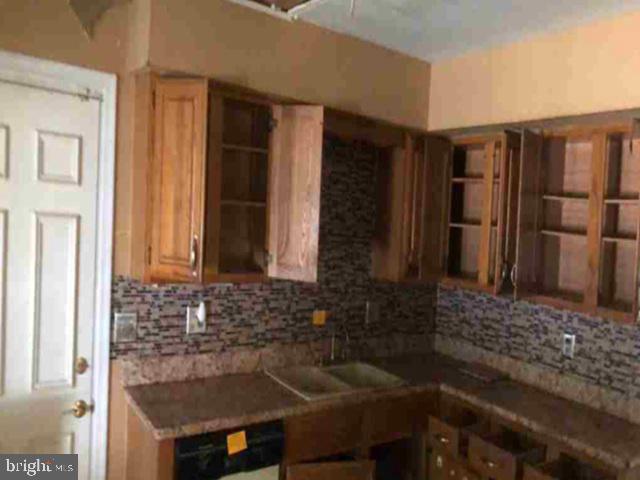 19 Summit Ct Property Photo 5