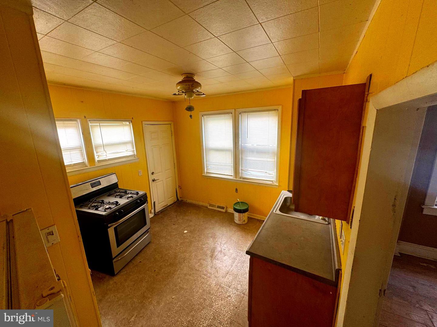 4562 Harding Rd Property Photo 11