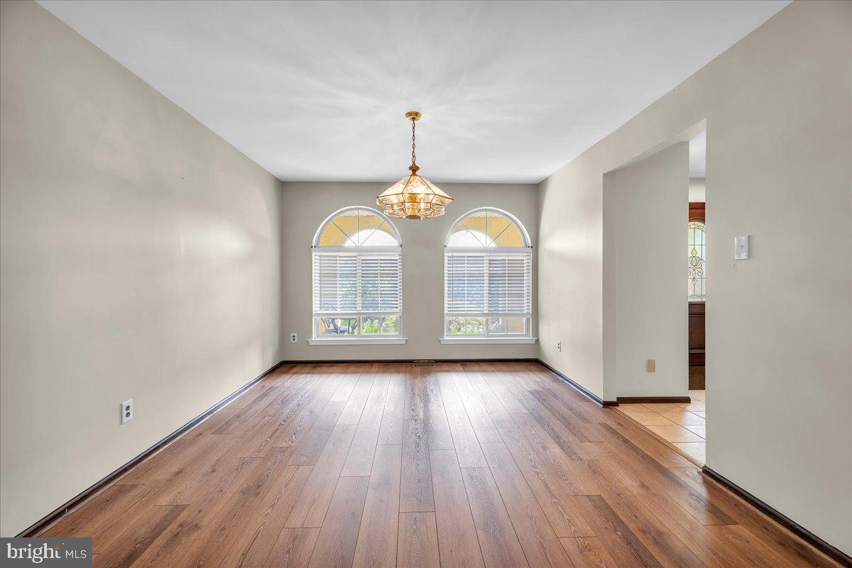 50 Wayside Road Property Photo 8