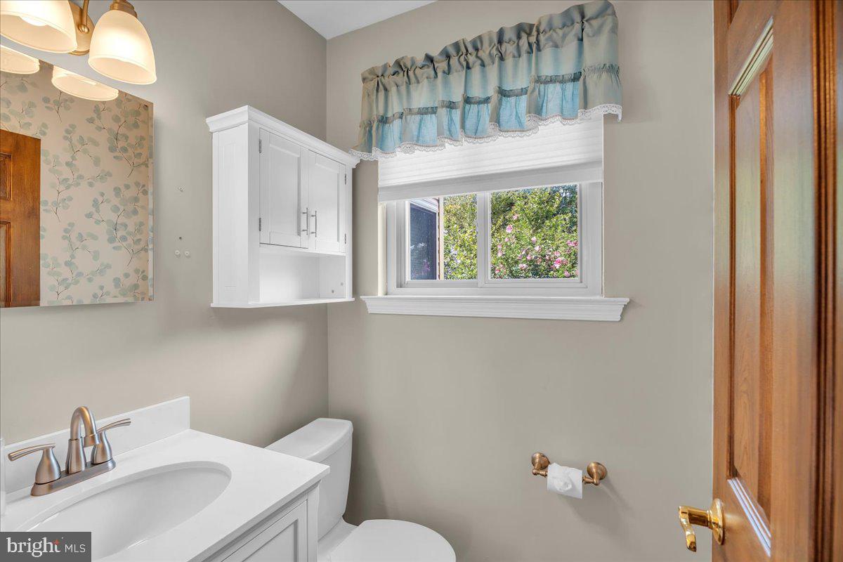 50 Wayside Road Property Photo 13