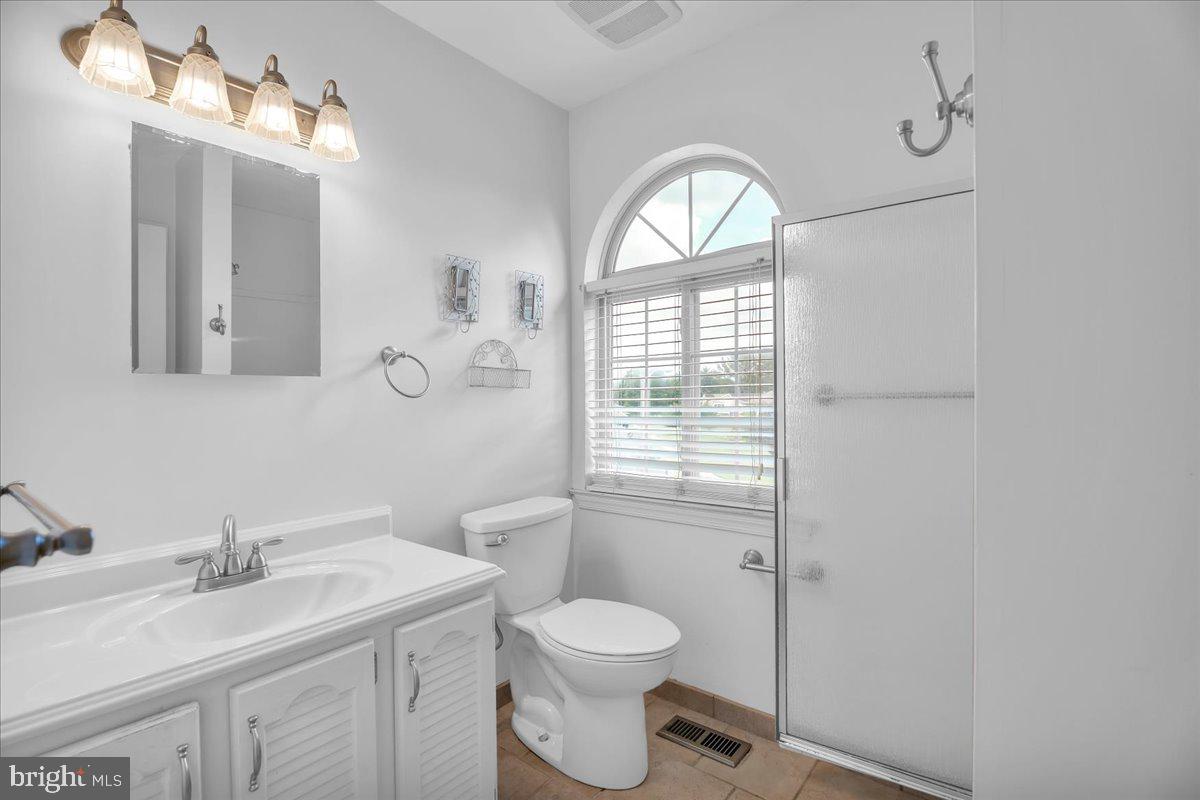 50 Wayside Road Property Photo 15