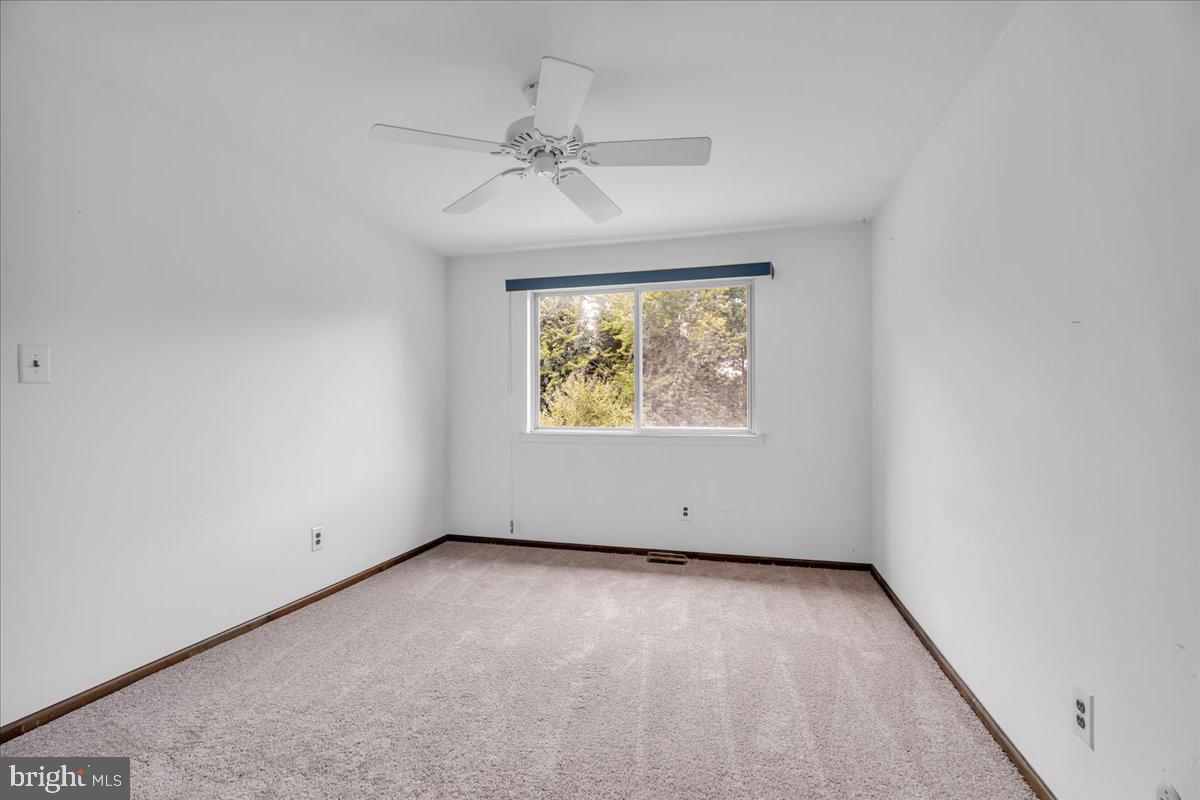 50 Wayside Road Property Photo 18