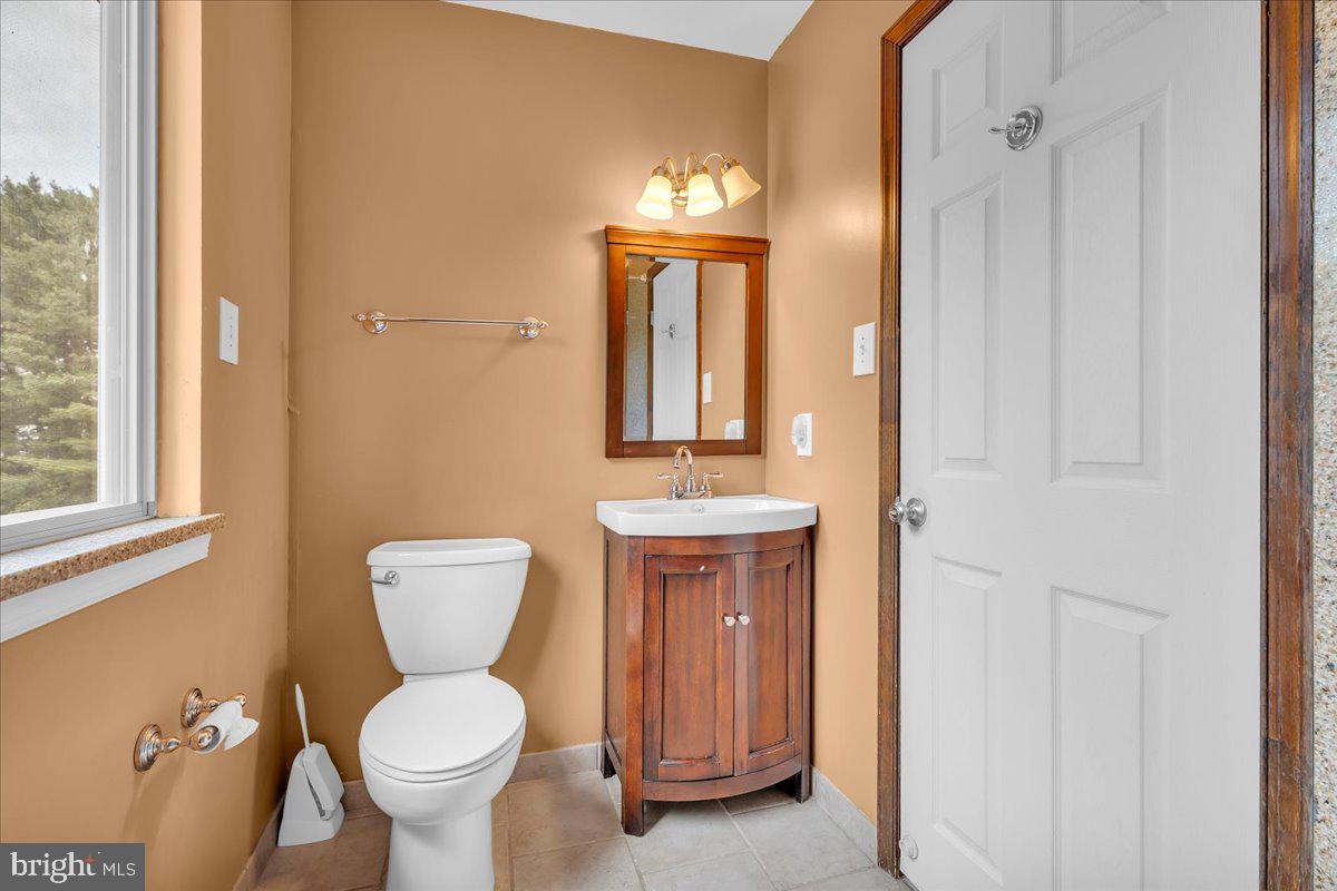 50 Wayside Road Property Photo 20