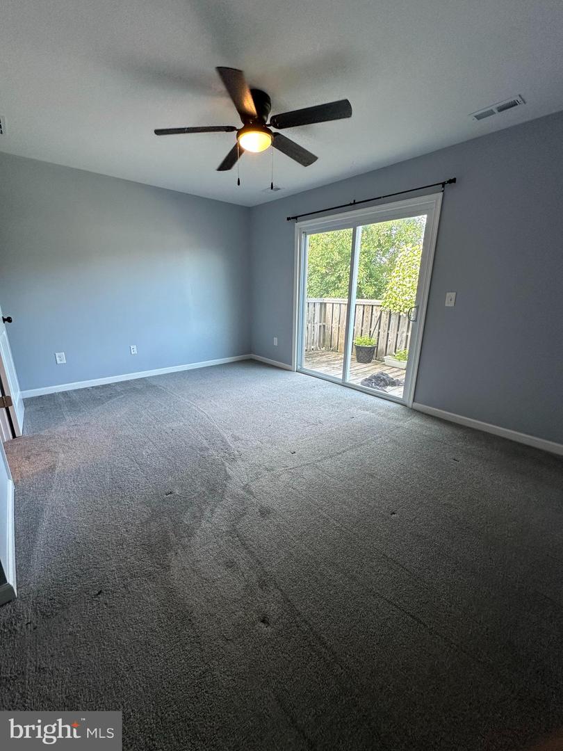 18 Harrington Ln Property Photo 11