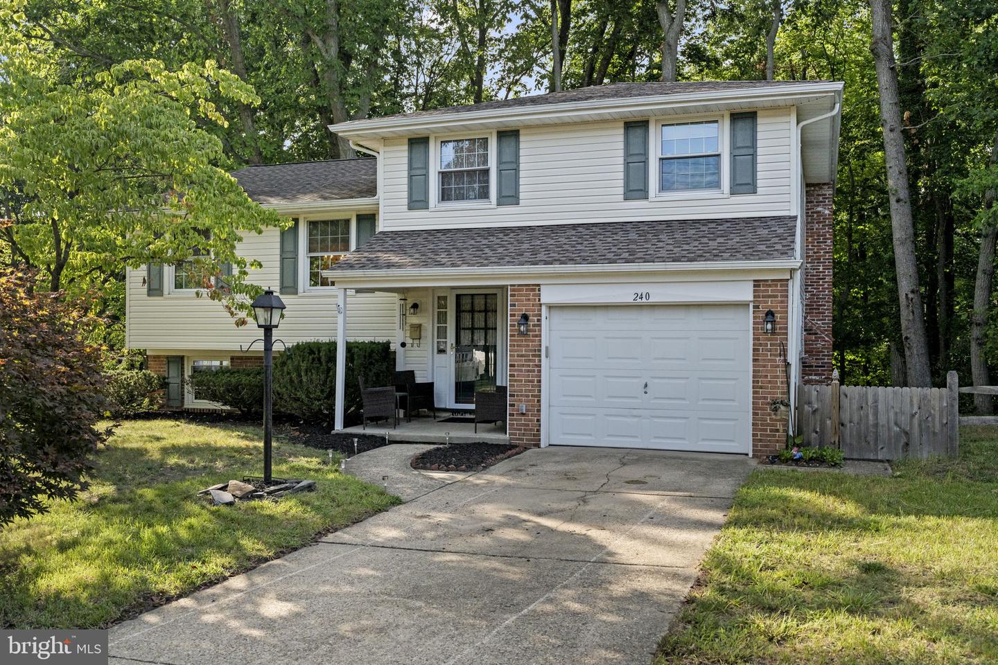 240 Winding Way Rd Property Photo 2