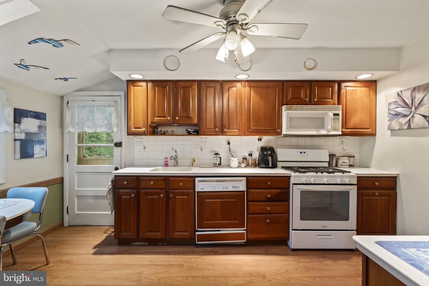 240 Winding Way Rd Property Photo 13