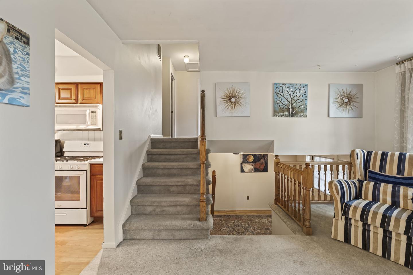 240 Winding Way Rd Property Photo 14