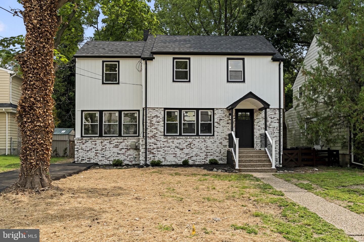 4668 Springfield Ave Property Photo 1