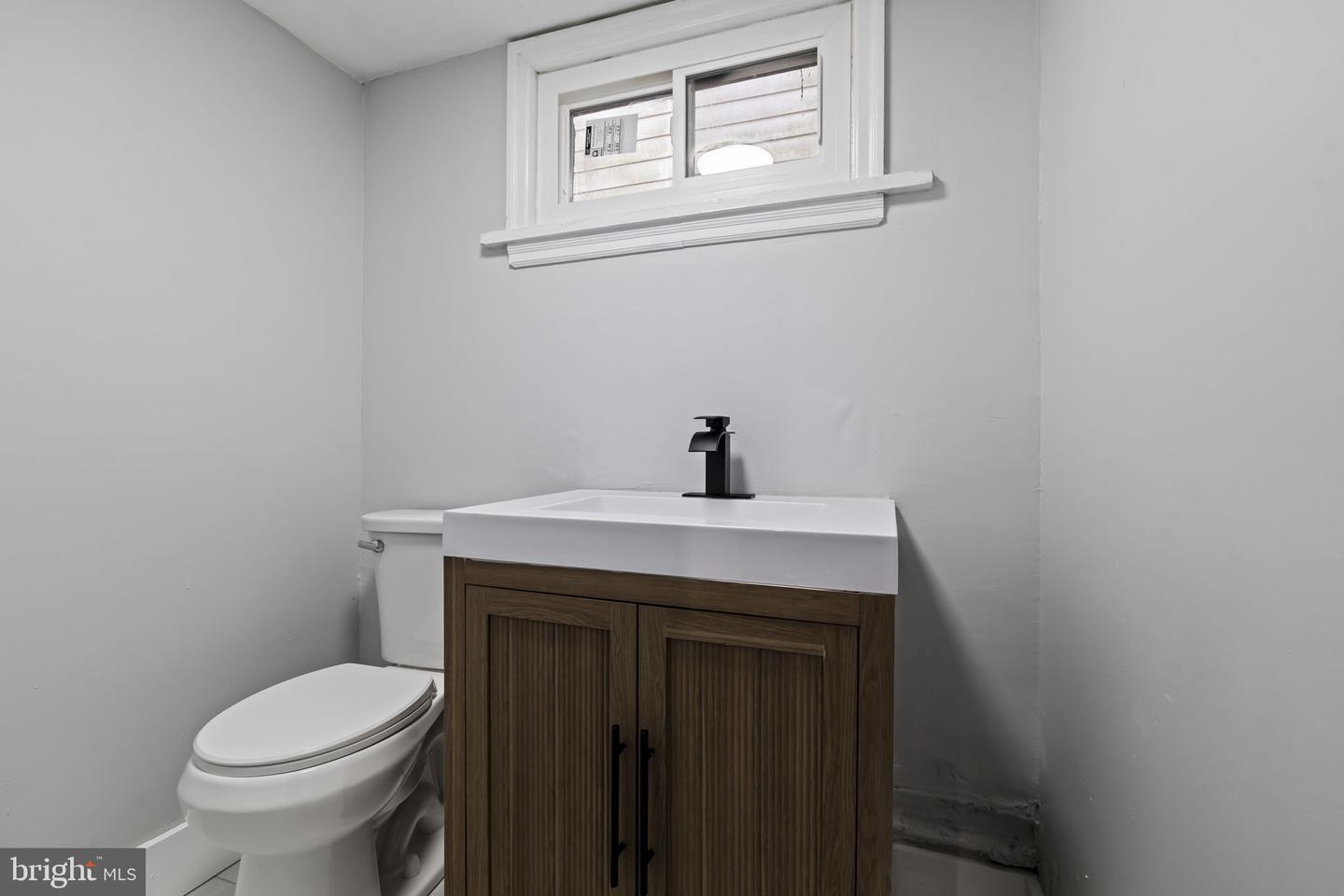 4668 Springfield Ave Property Photo 32