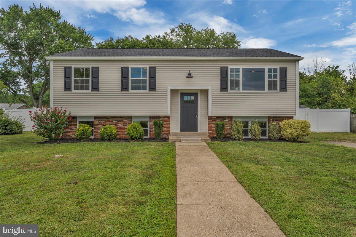 1627 Condo Ave Property Photo 1