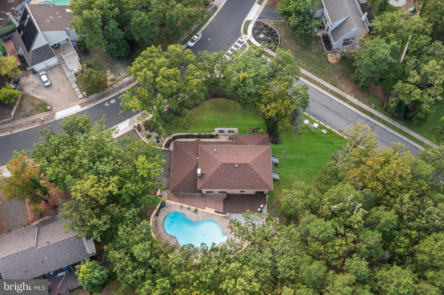 40 Chippenham Dr Property Photo 2