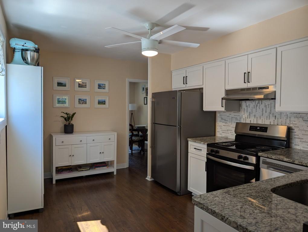 8 Conard Ave #main Level Unit Property Photo 7