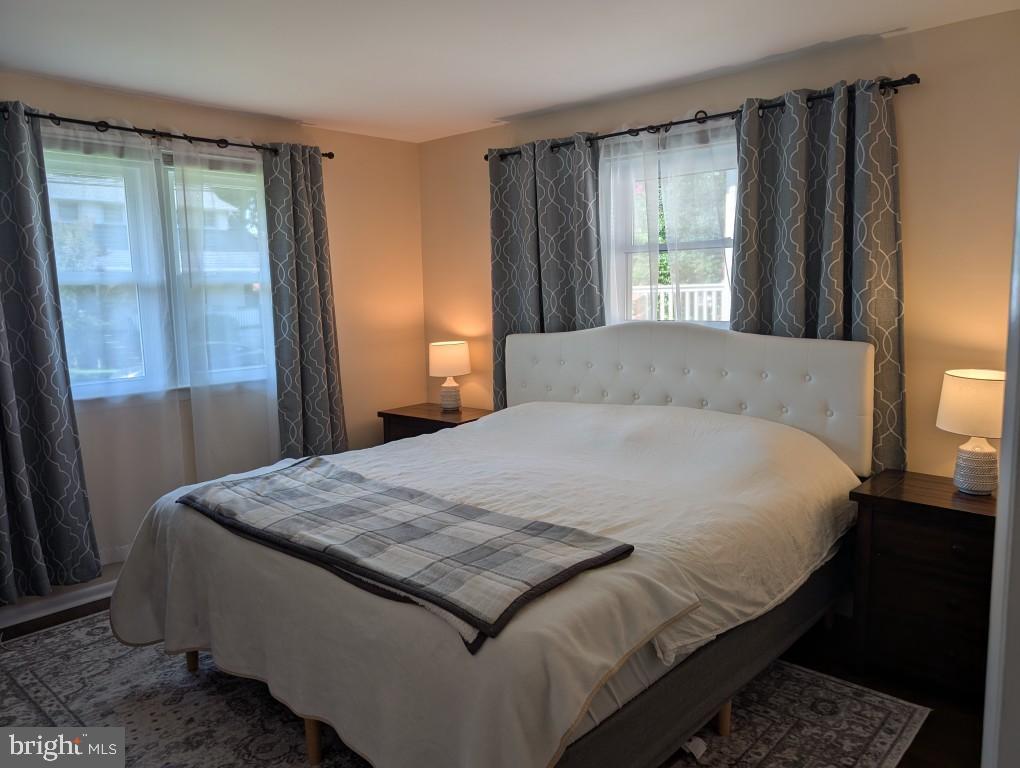 8 Conard Ave #main Level Unit Property Photo 10