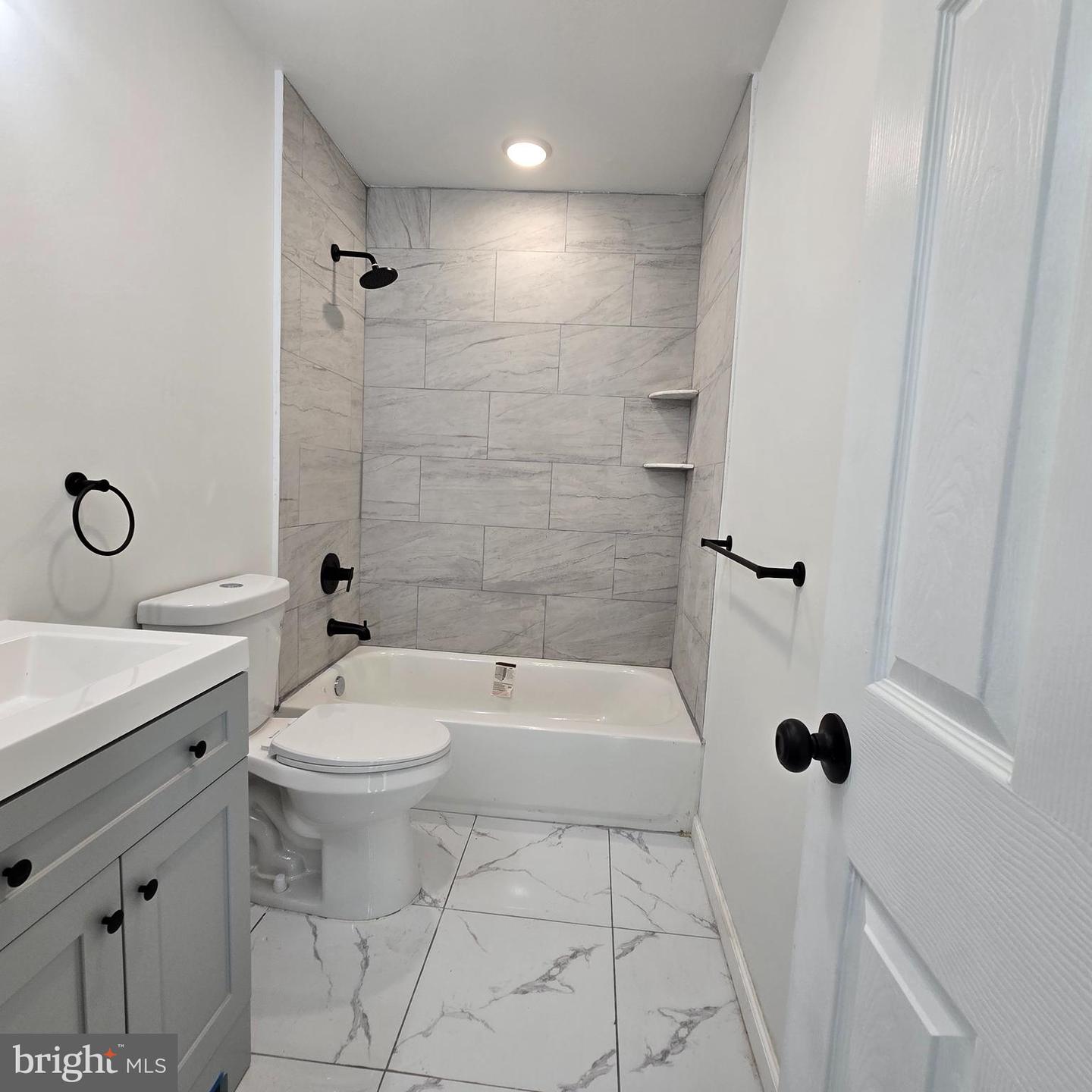 38 Richards Ave Property Photo 16