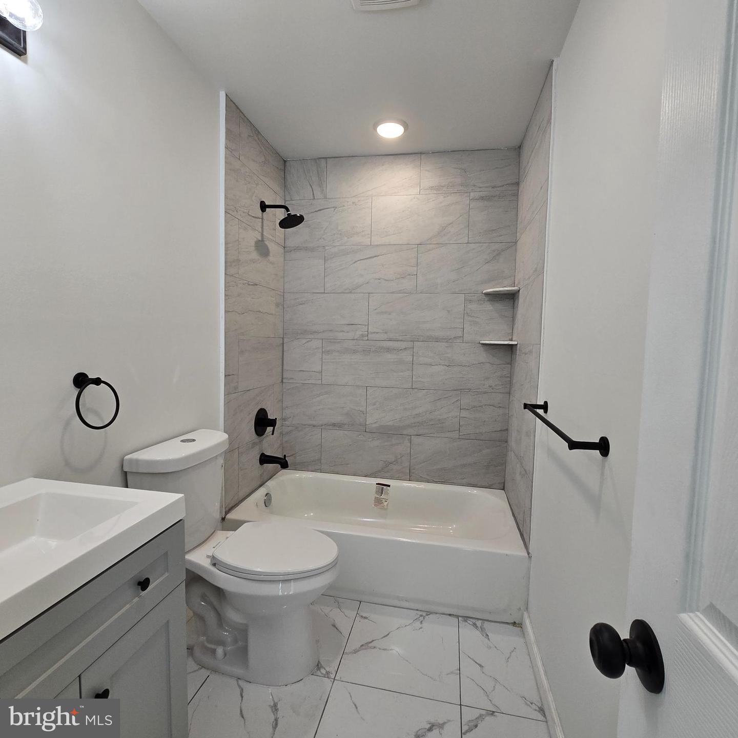 38 Richards Ave Property Photo 17