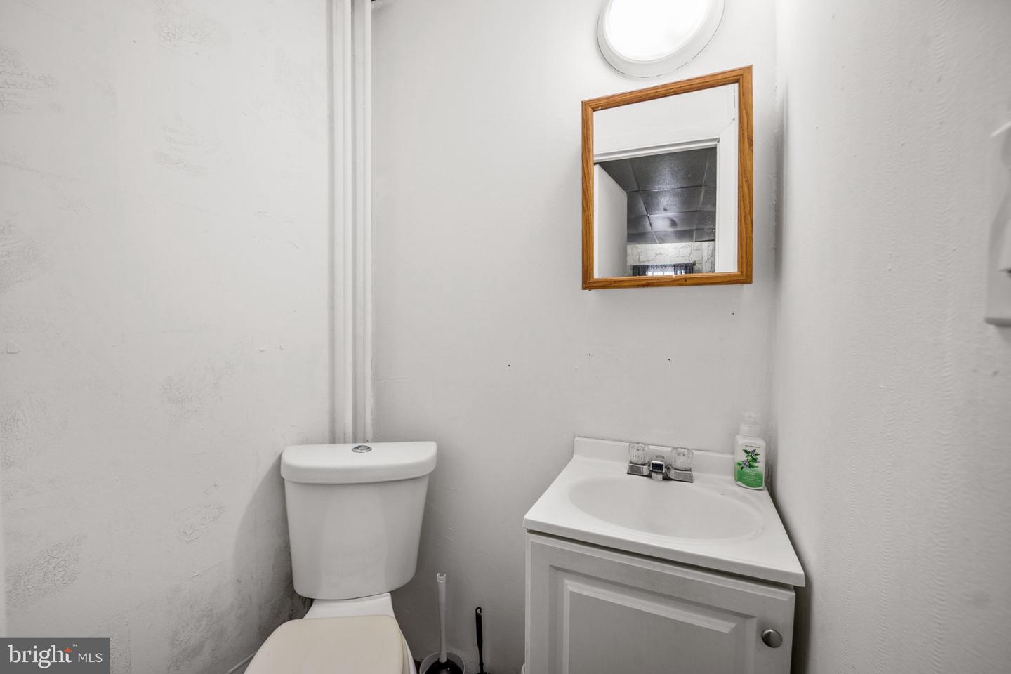 1496 Mount Ephraim Ave Property Photo 8
