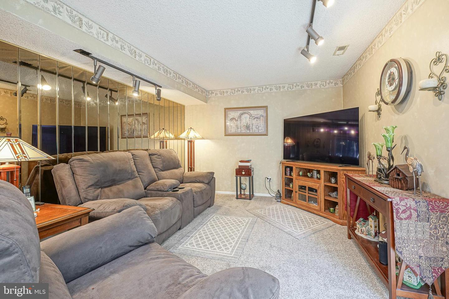 38 Winfield Rd Property Photo 5