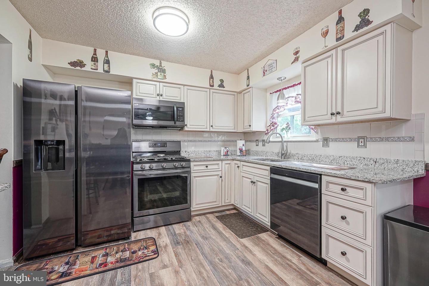 38 Winfield Rd Property Photo 8