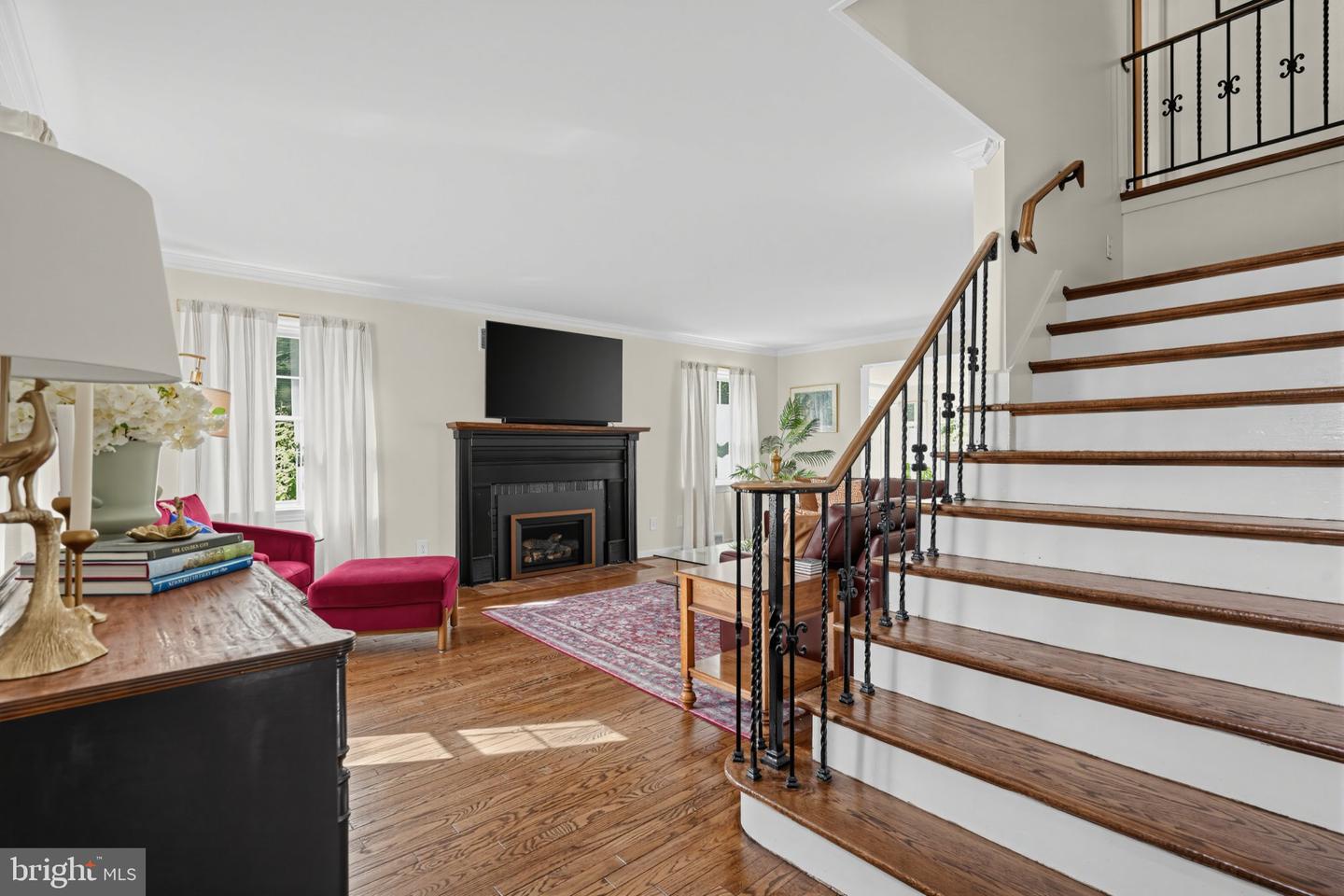 451 W Crystal Lake Ave Property Photo 4