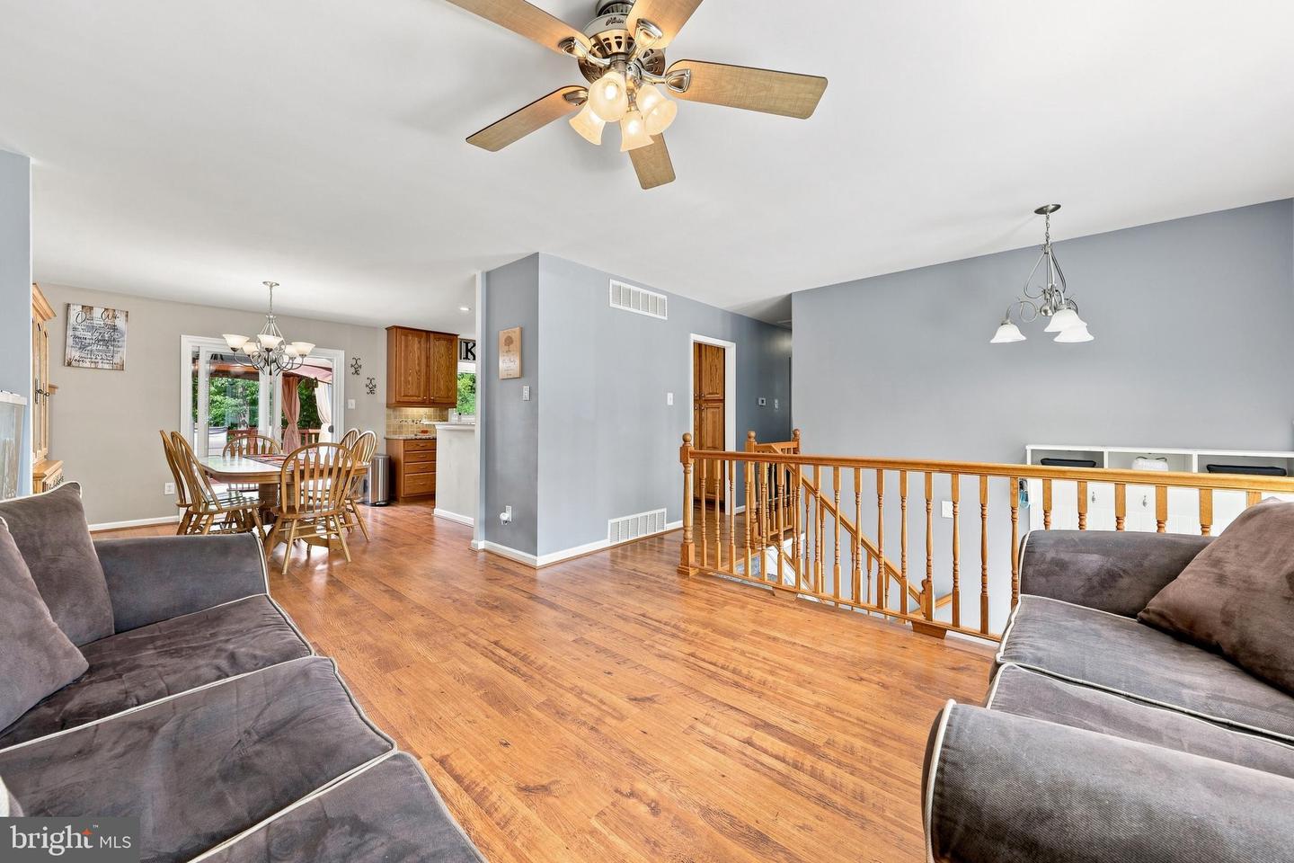 2 Woodhaven Rd Property Photo 5