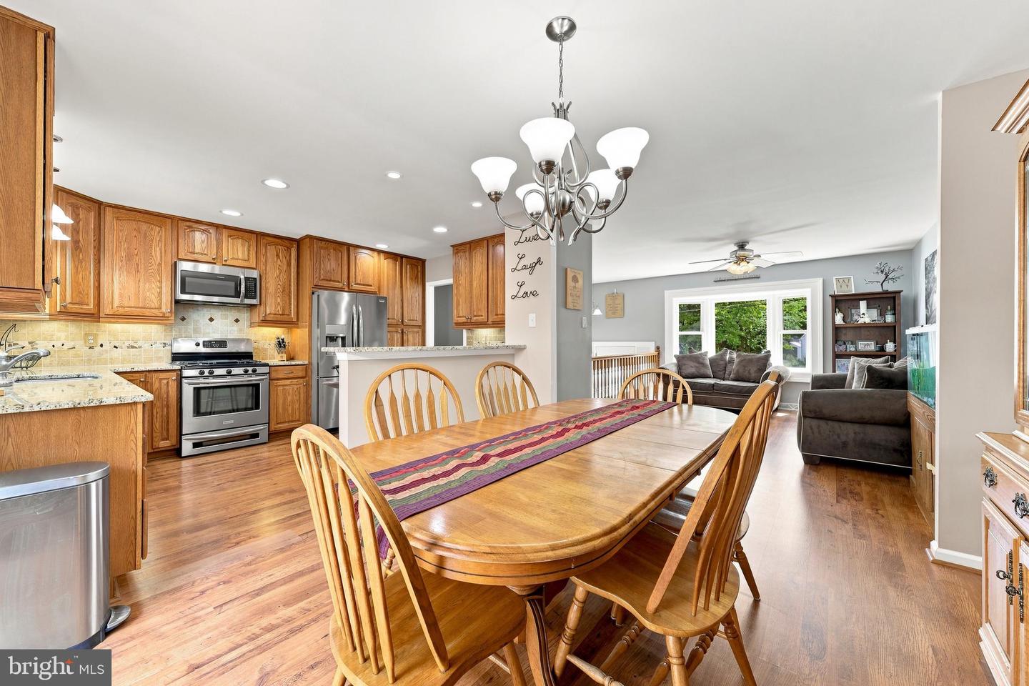 2 Woodhaven Rd Property Photo 8