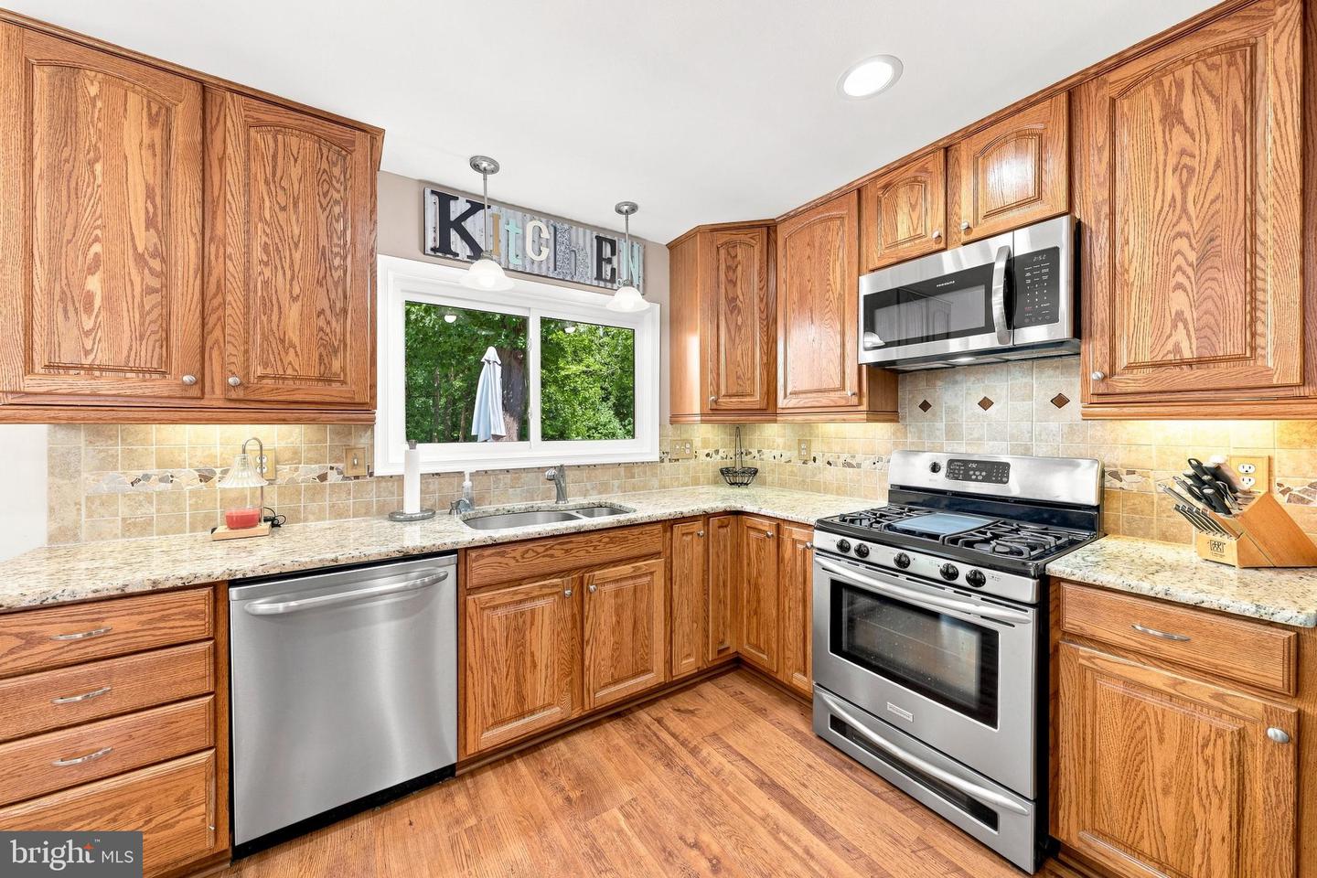2 Woodhaven Rd Property Photo 9