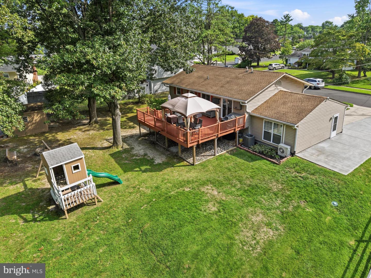 2 Woodhaven Rd Property Photo 32