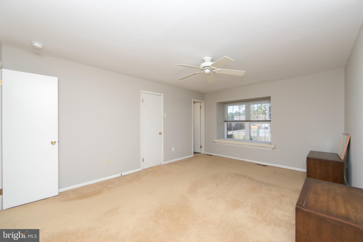 35 Crofton Commons Property Photo 16