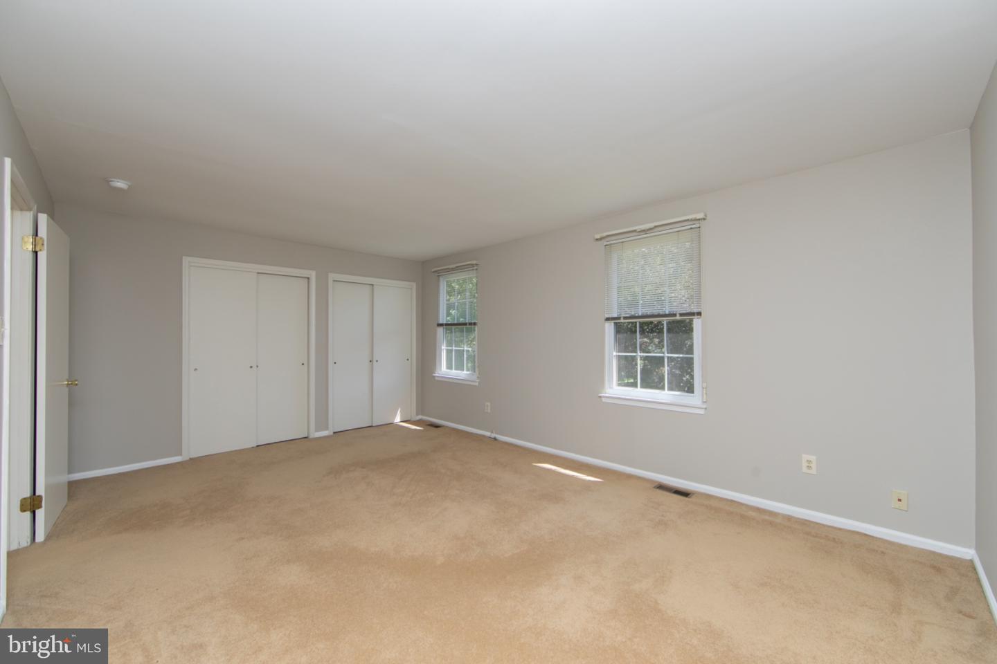 35 Crofton Commons Property Photo 22