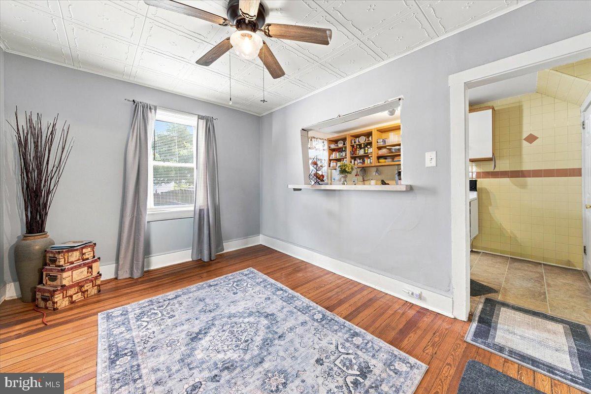308 Paris Ave Property Photo 8