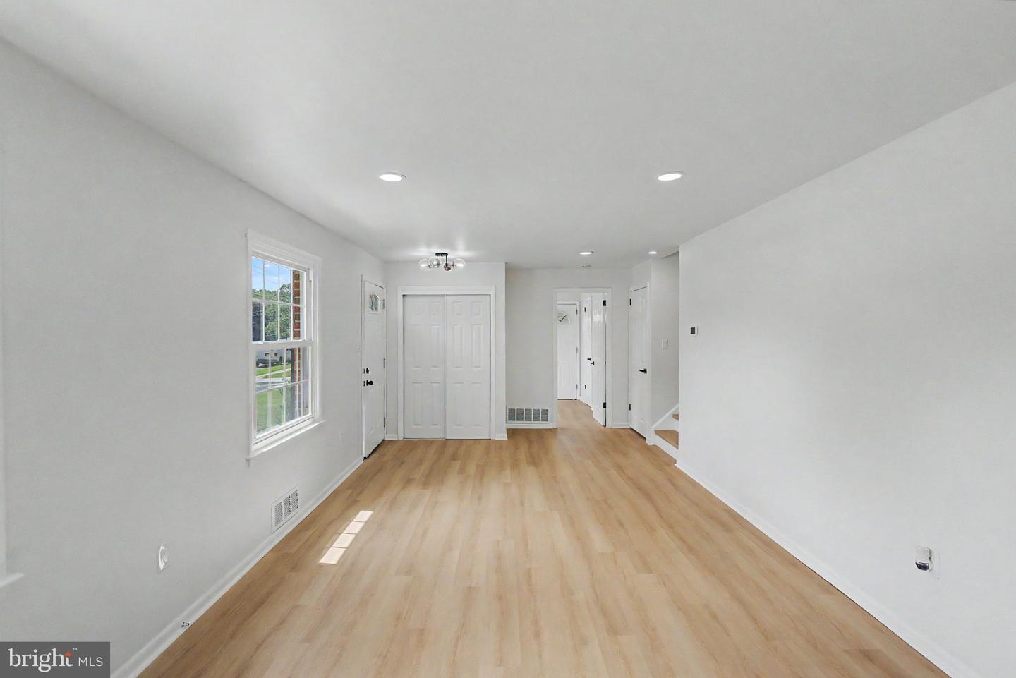 232 Winding Way Rd Property Photo 5