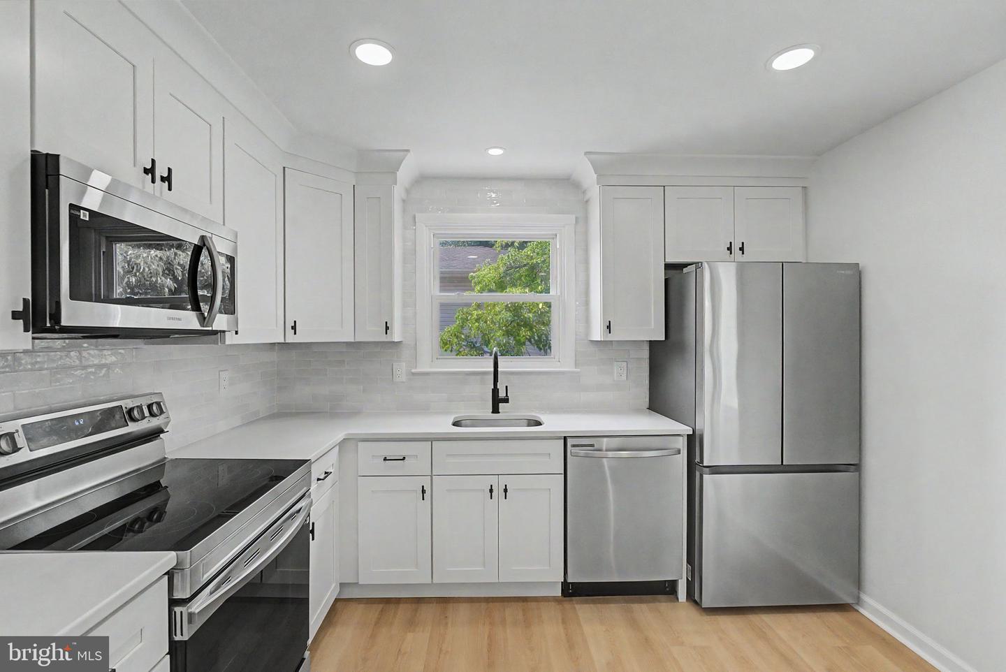 232 Winding Way Rd Property Photo 12