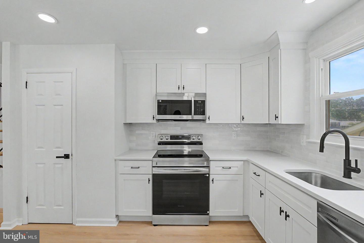 232 Winding Way Rd Property Photo 13
